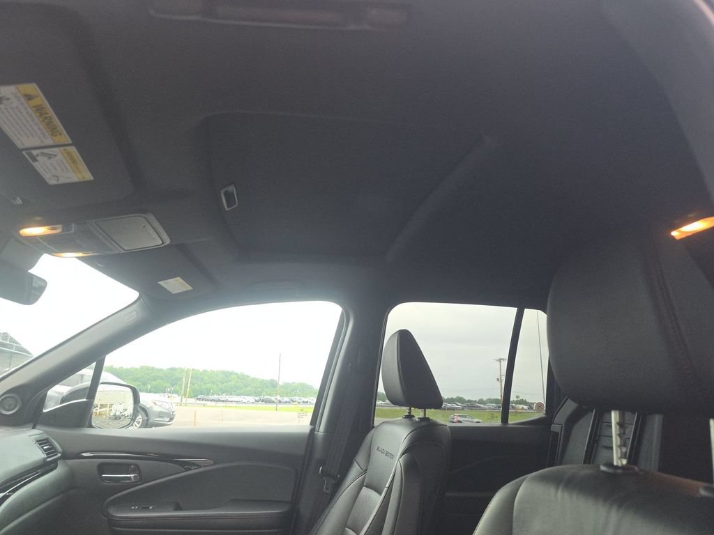 Used 2023 Honda Ridgeline Black Edition image 17