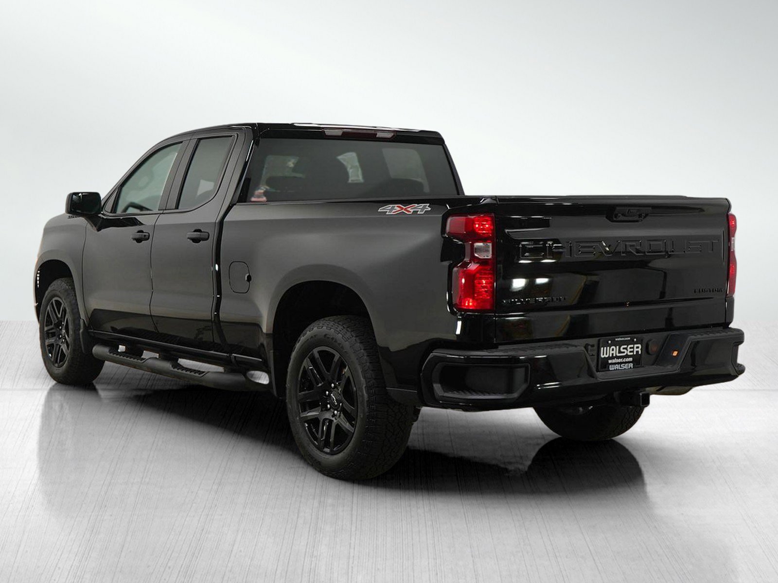 Used 2024 Chevrolet Silverado 1500 Custom w/ Turbomax Blackout Package image 3