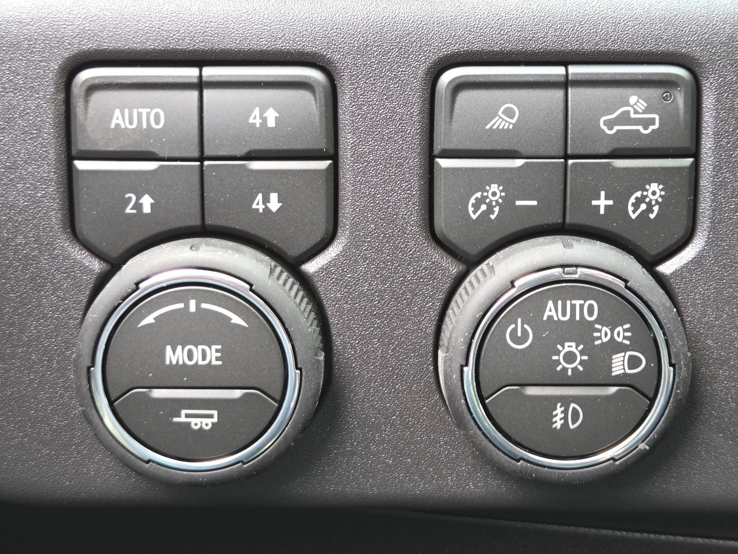 New 2026 Chevrolet Silverado 1500 ZR2 w/ Dark Appearance Package AWD/4WD image 6