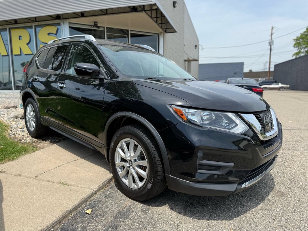 Used 2017 Nissan Rogue SV AWD/4WD image 6