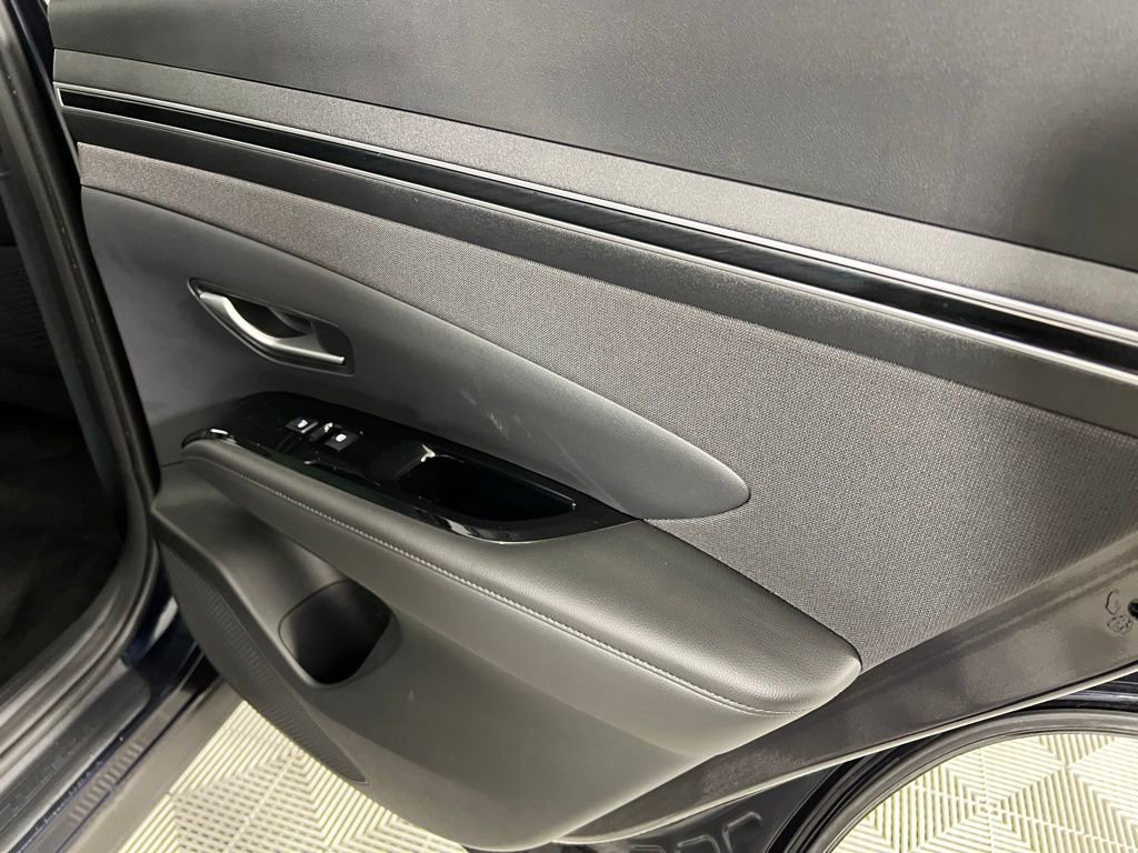 Used 2022 Hyundai Tucson Limited w/ Cargo Package image 33