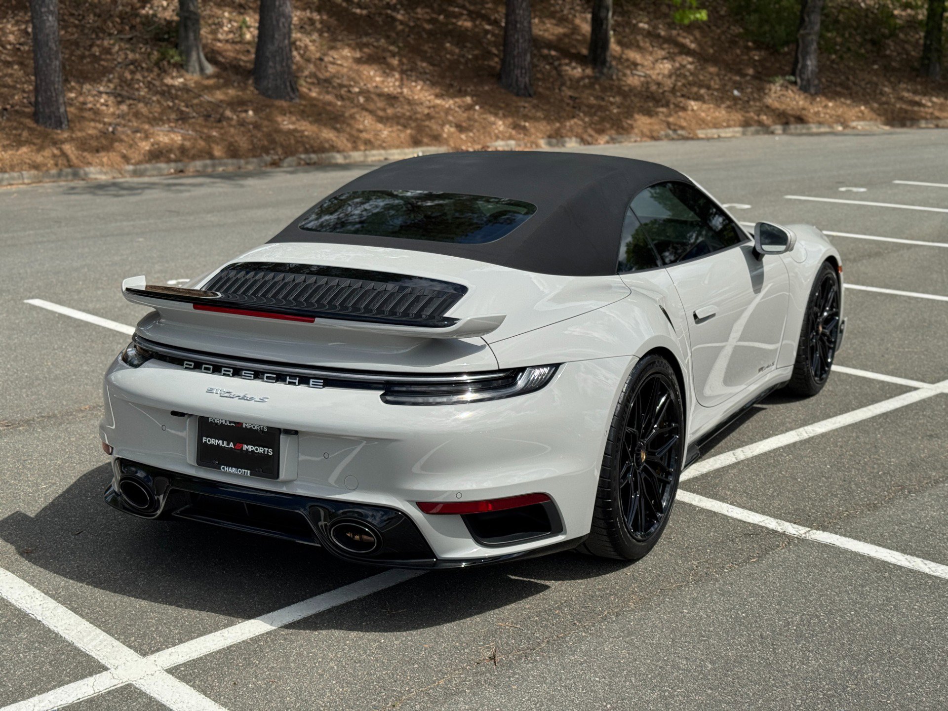 Used 2022 Porsche 911 Cabriolet AWD/4WD image 16