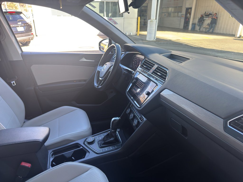 Used 2019 Volkswagen Tiguan SEL image 18