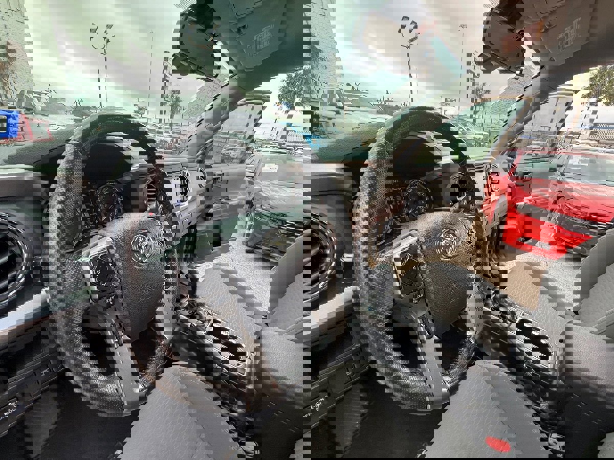 Used 2019 Toyota Tacoma SR5 RWD image 23