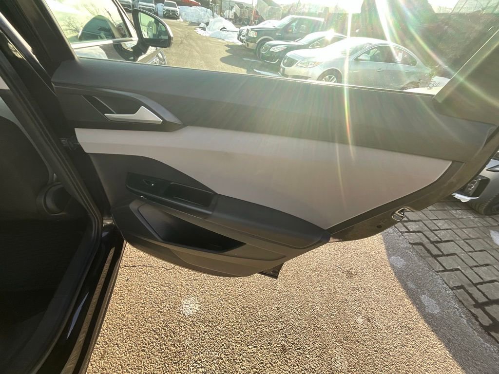 Used 2023 Volkswagen Taos S image 32