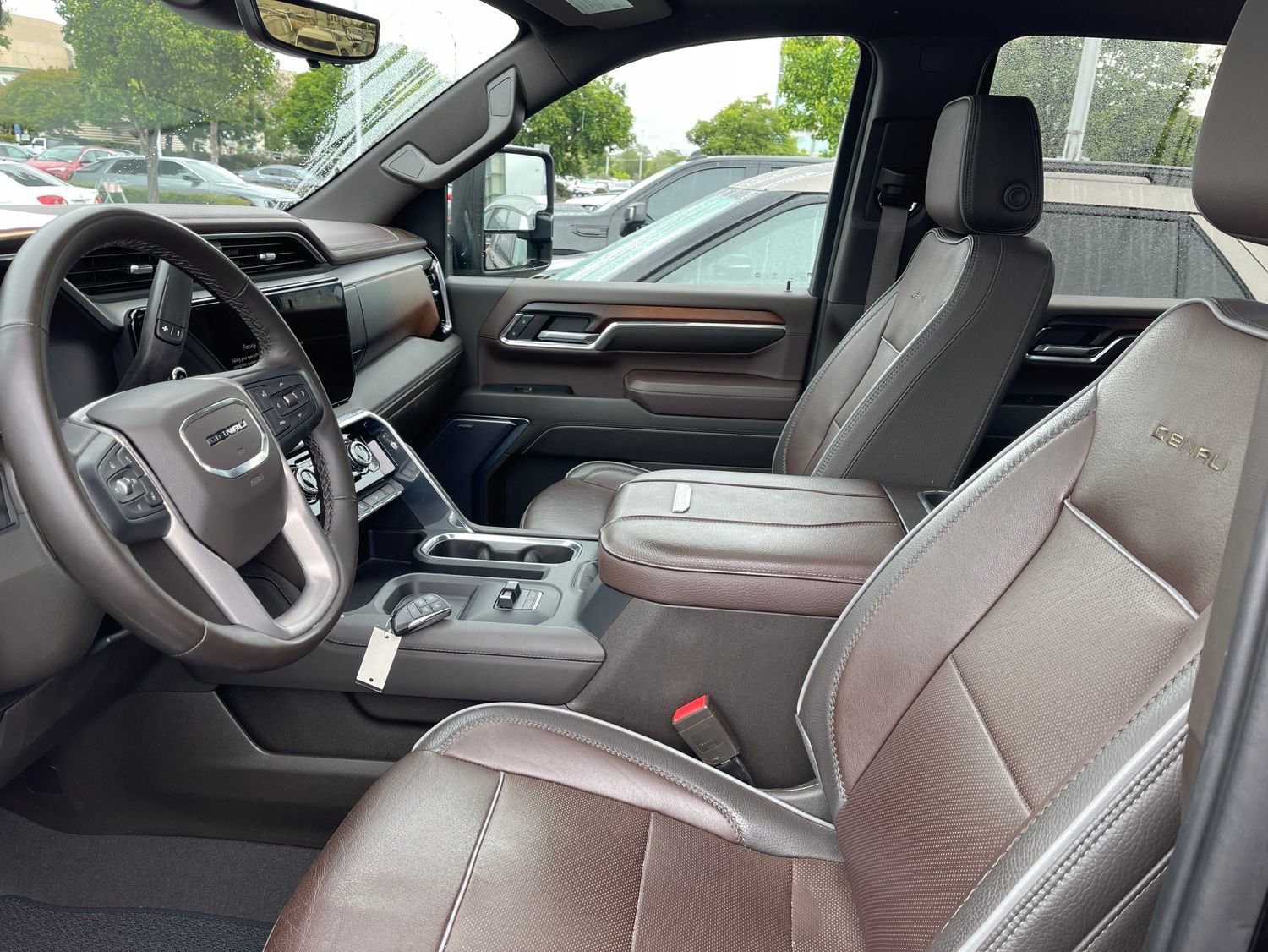 Used 2024 GMC Sierra 2500 Denali w/ Denali Reserve Package AWD/4WD image 5
