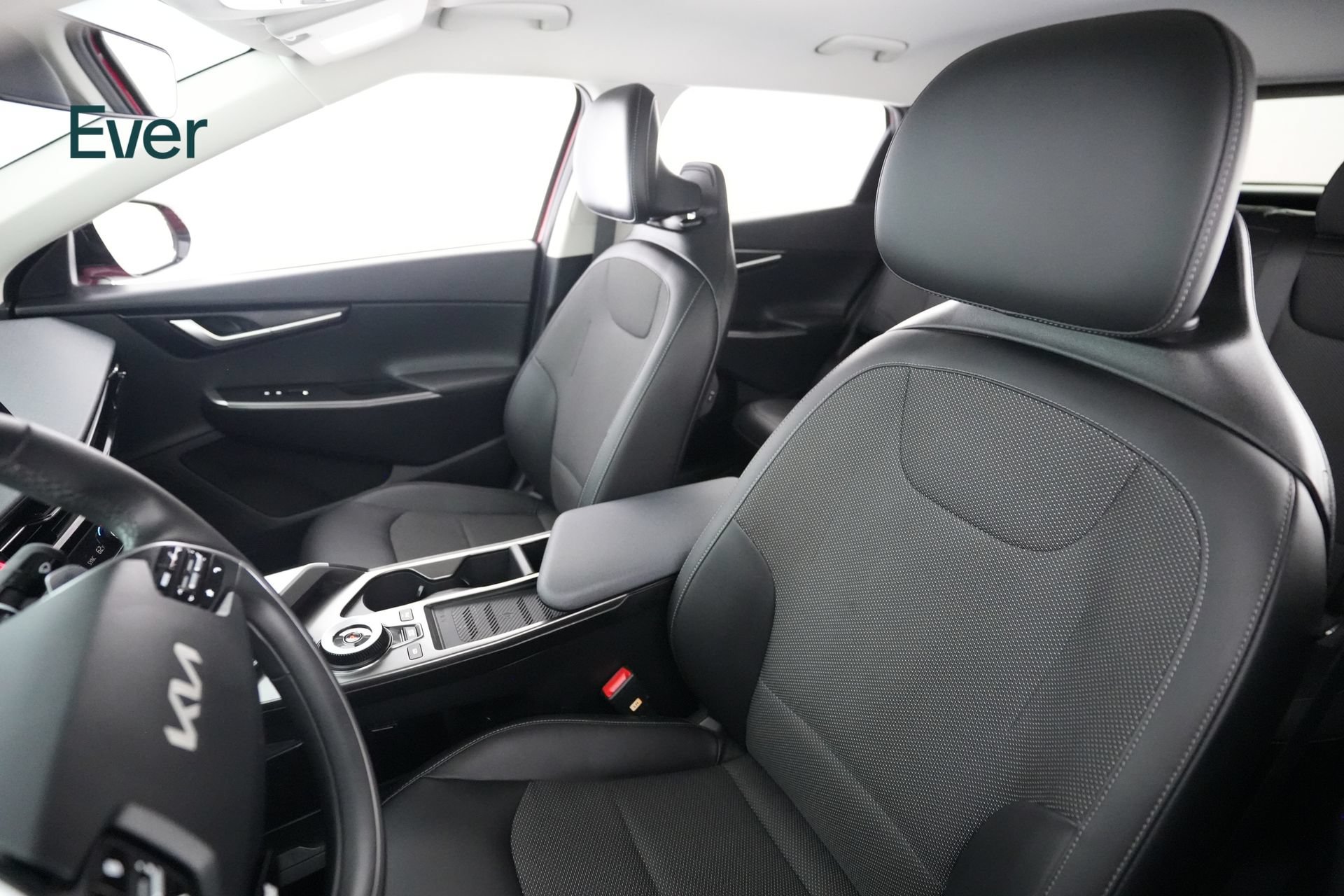 Used 2024 Kia EV6 Light RWD image 4