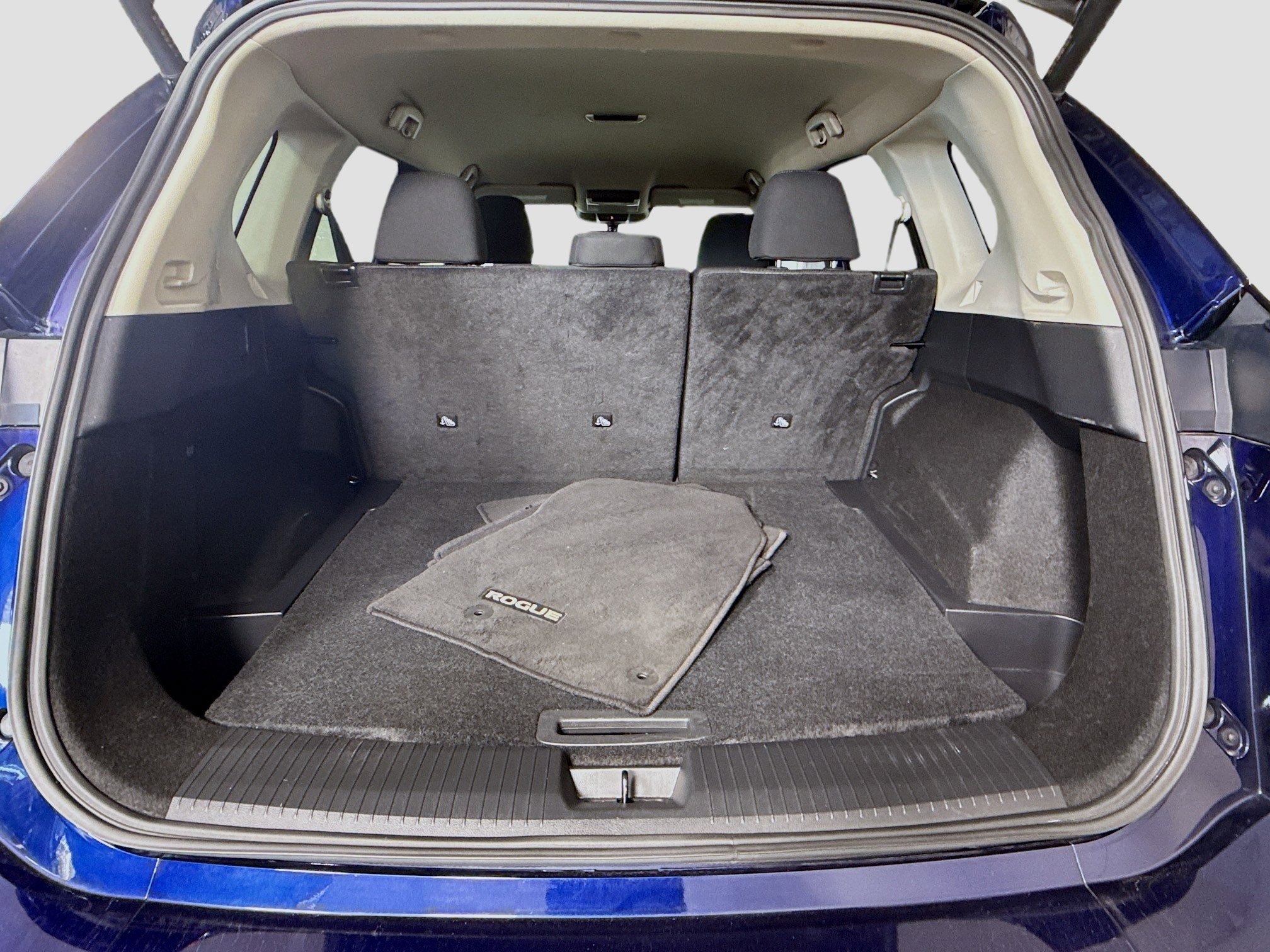 Used 2025 Nissan Rogue SV image 35