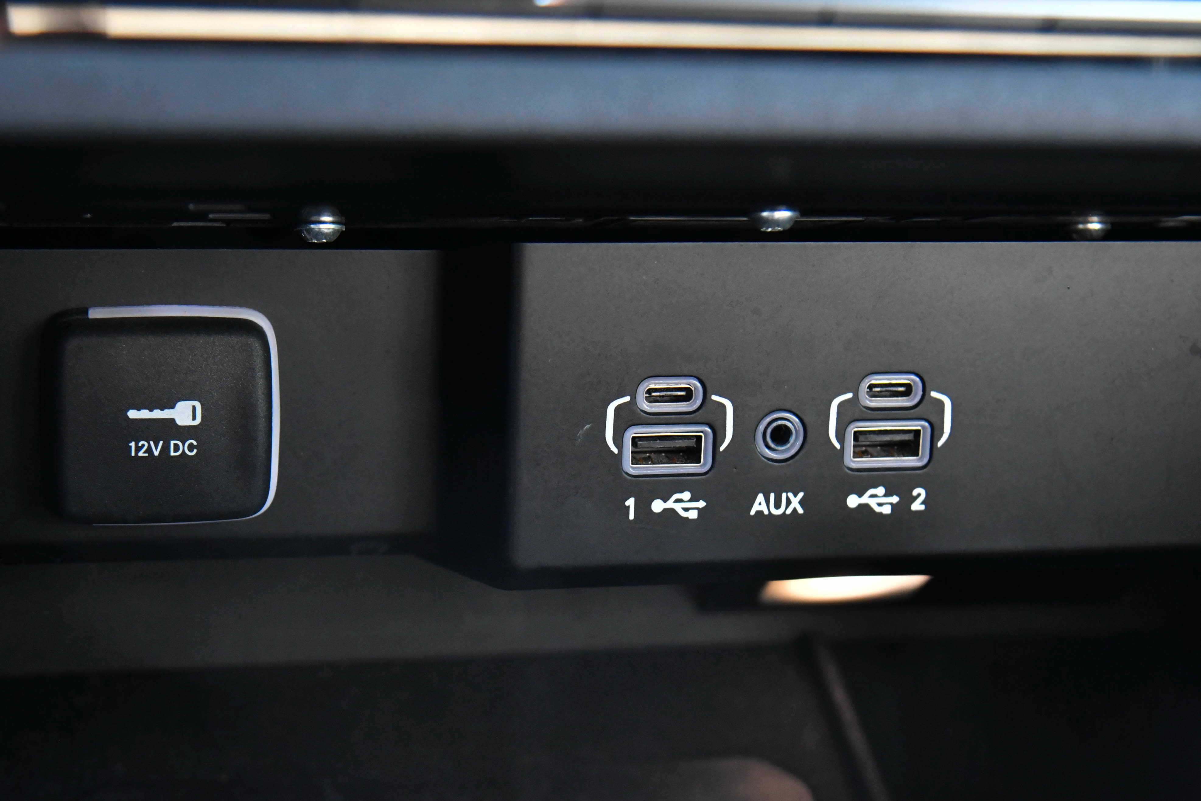 Used 2024 Jeep Wagoneer L Series II RWD image 30