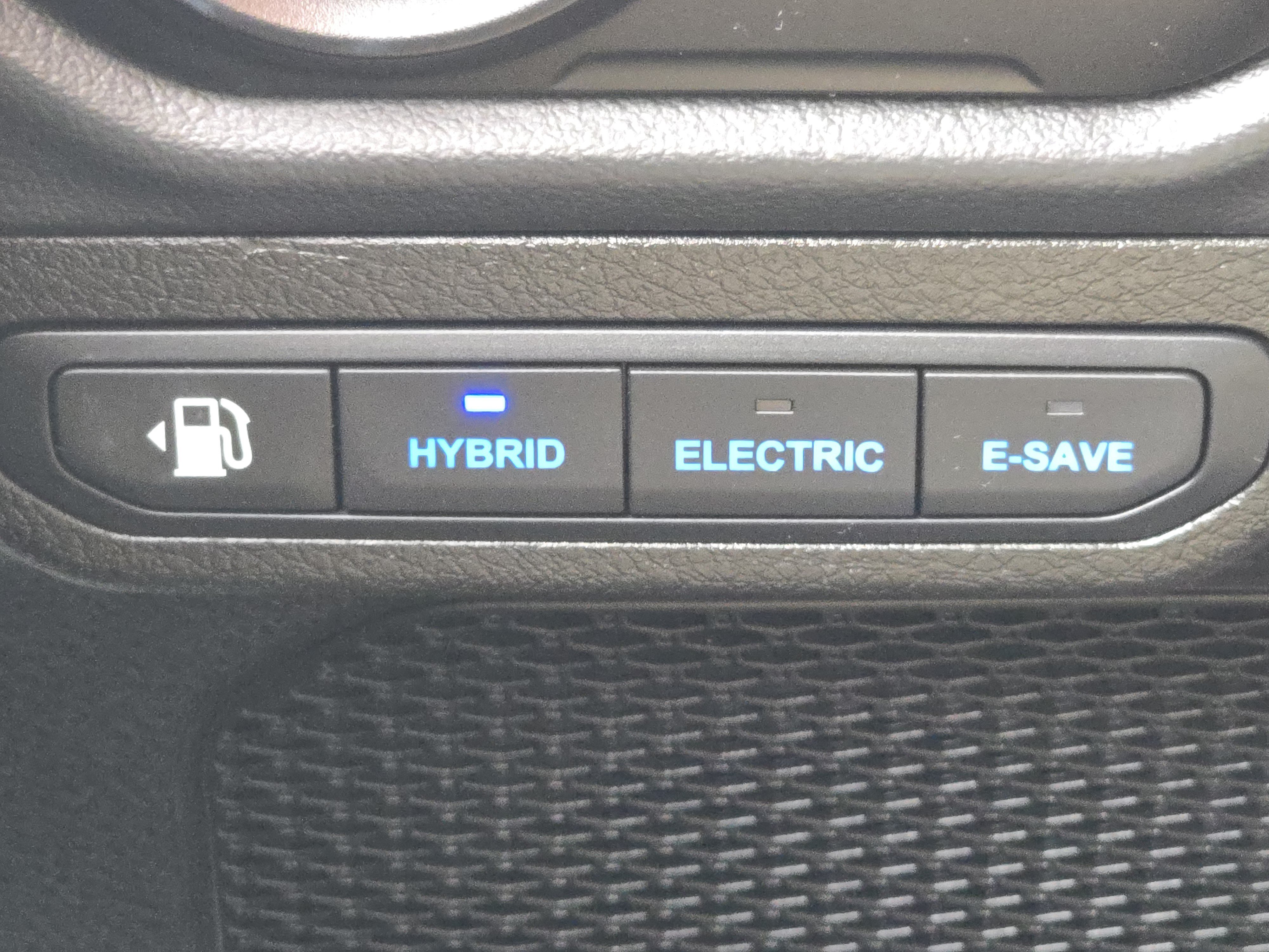 Used 2025 Jeep Wrangler Unlimited Rubicon 4xe w/ Convenience Group AWD/4WD image 12