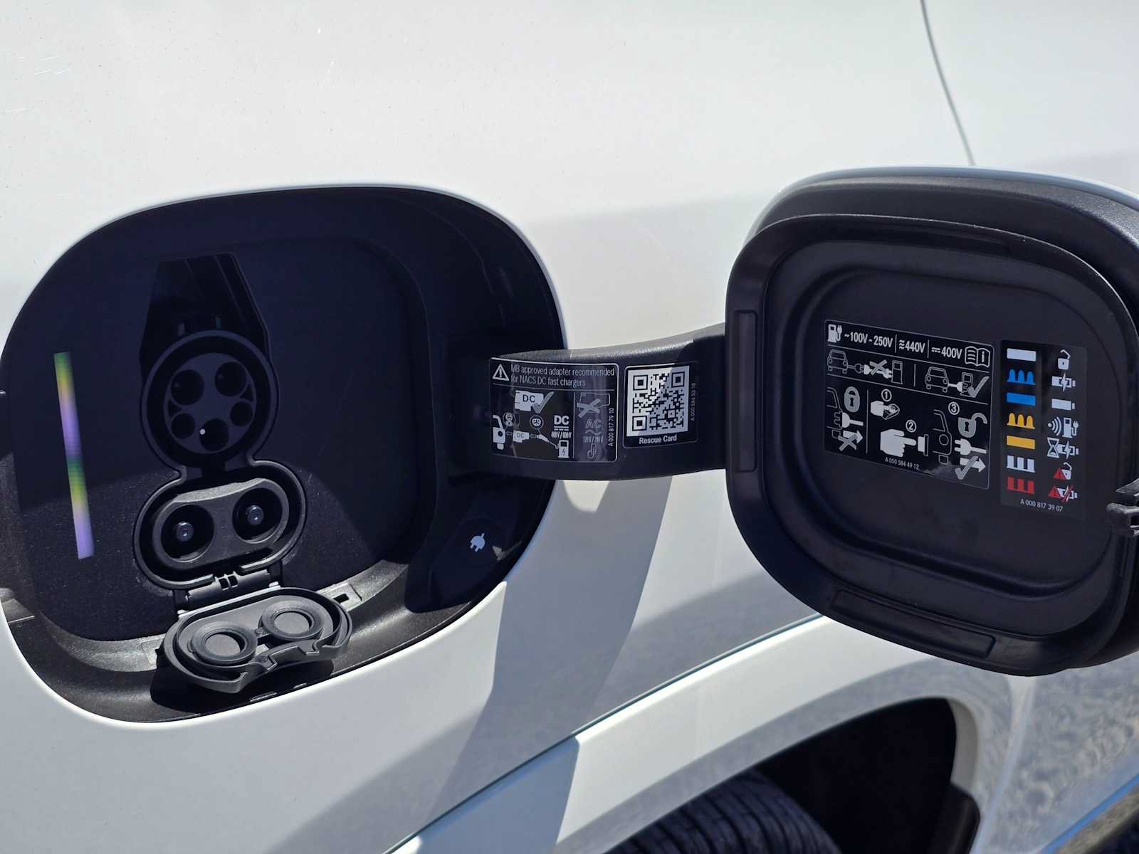New 2026 Mercedes-Benz EQE 320 4MATIC SUV image 13