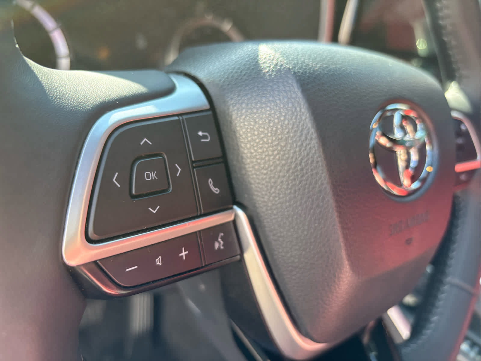Used 2023 Toyota Highlander XSE AWD/4WD image 13