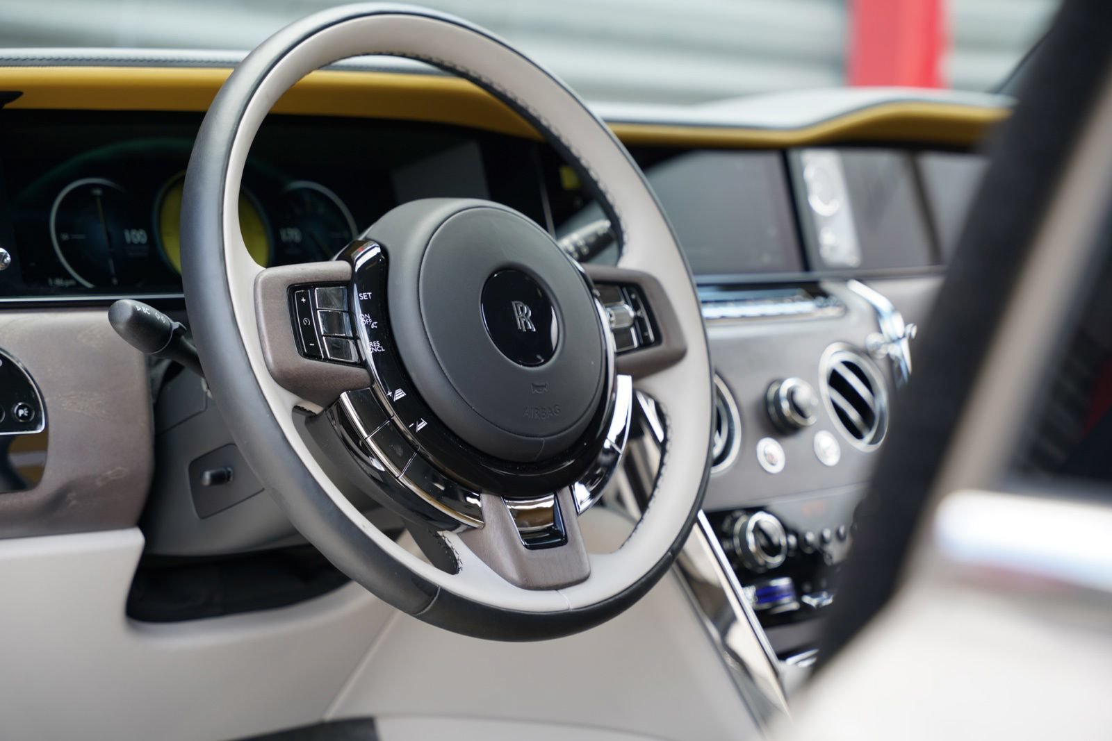 Used 2025 Rolls-Royce Cullinan AWD/4WD image 21