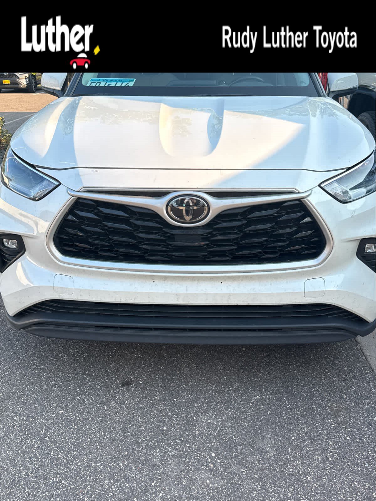 Certified 2021 Toyota Highlander XLE AWD/4WD image 1