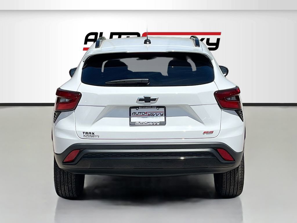 Used 2025 Chevrolet Trax RS w/ Sunroof Package image 6