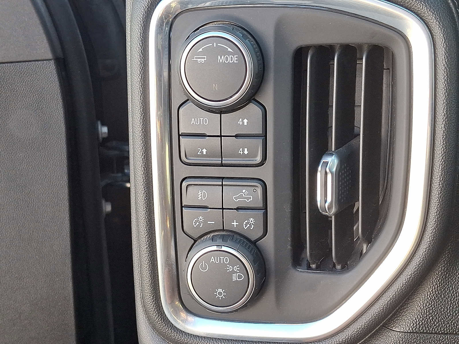 Used 2020 Chevrolet Silverado 1500 LT Trail Boss w/ Convenience Package image 25