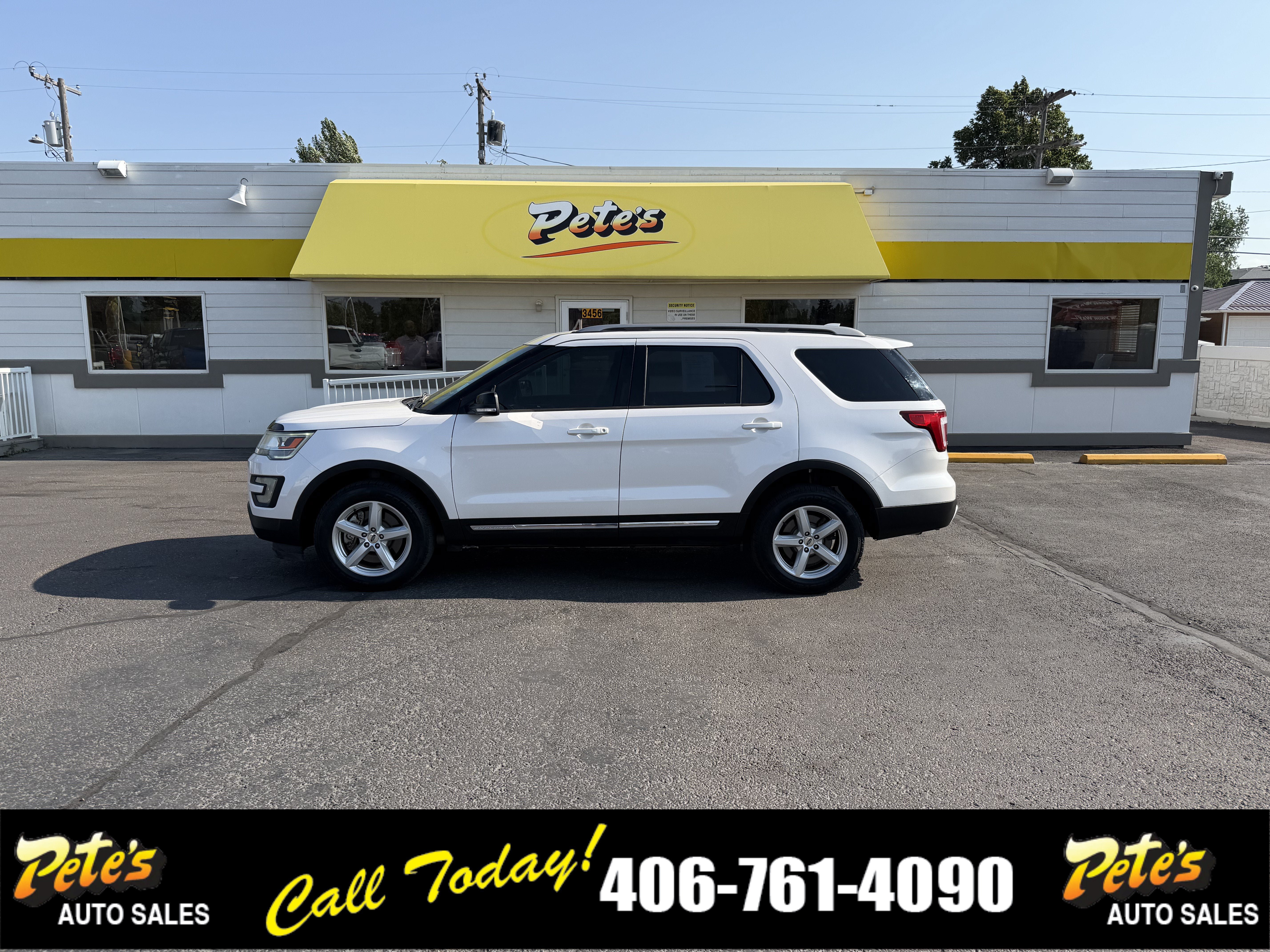Used 2017 Ford Explorer XLT AWD/4WD image 1