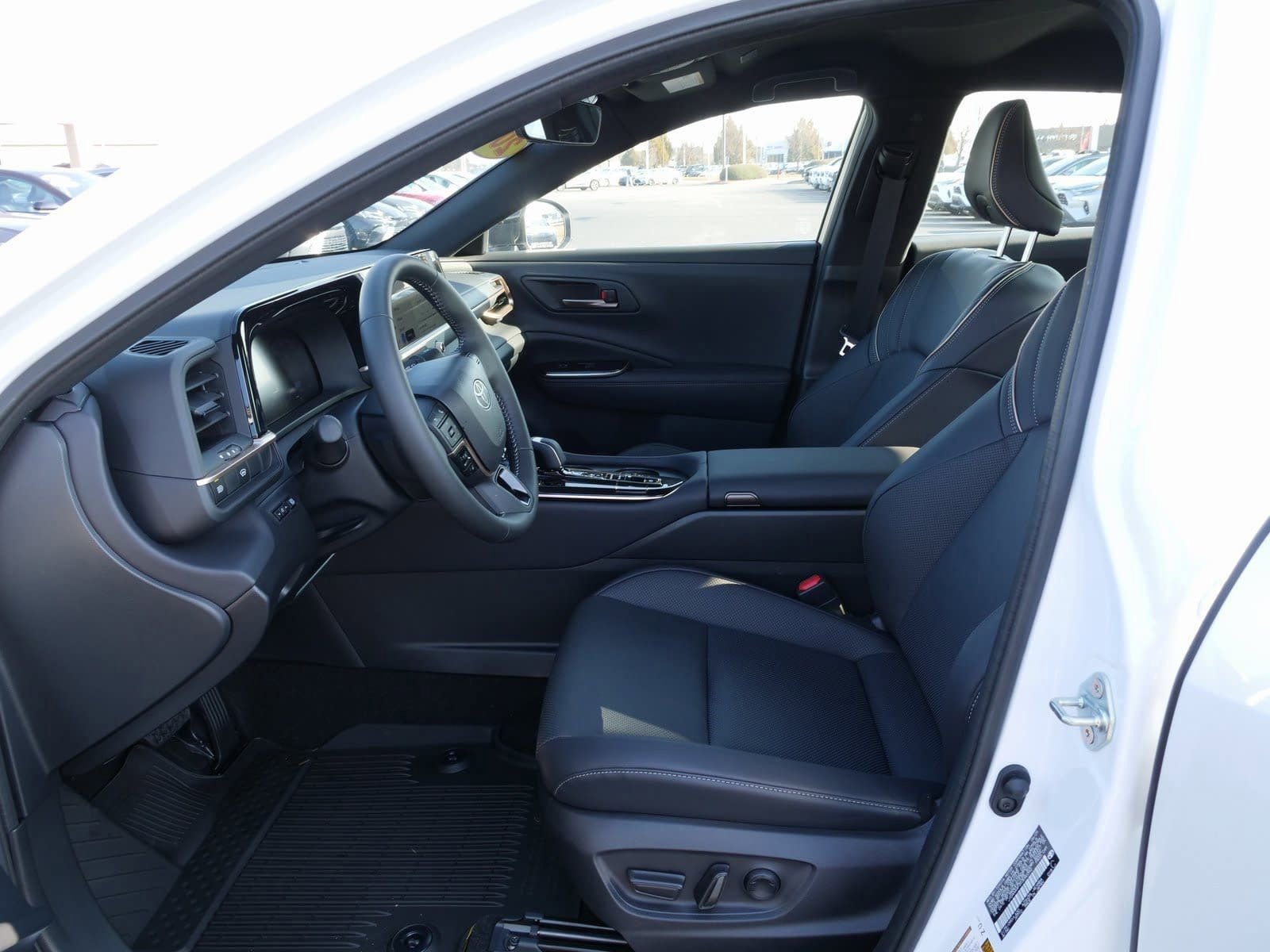 Used 2026 Toyota Crown XLE image 16