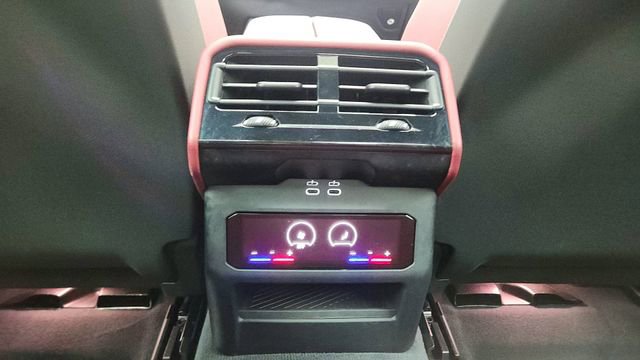 Used 2026 BMW 540i xDrive image 39