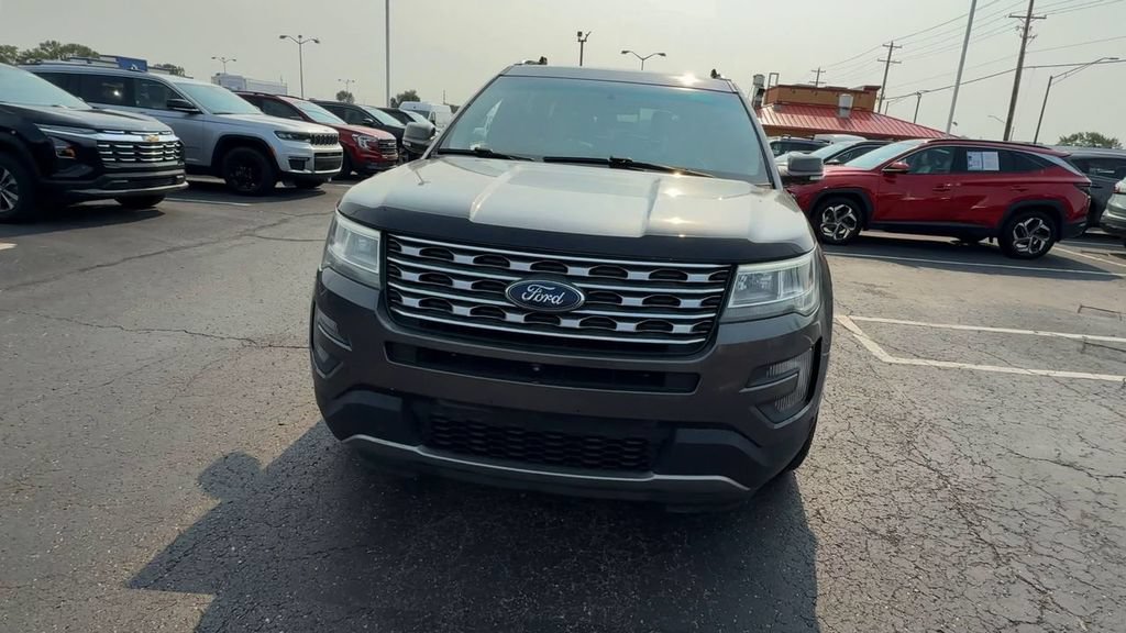 Used 2016 Ford Explorer Limited AWD/4WD image 3