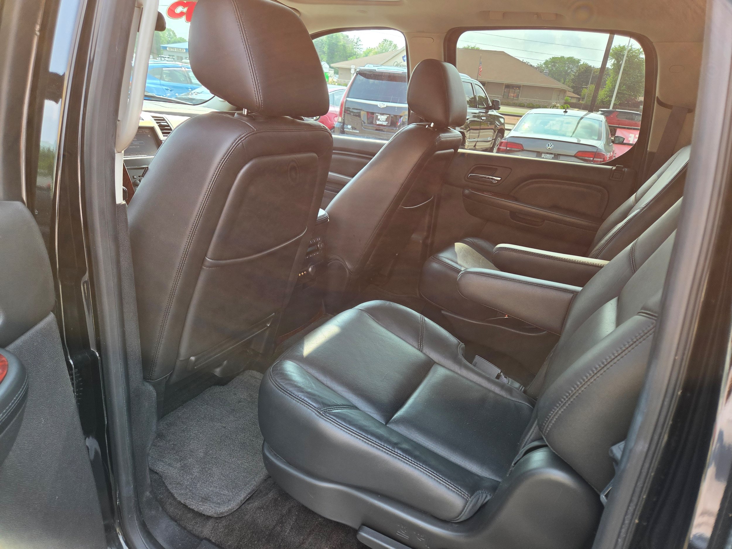 Used 2013 Cadillac Escalade ESV Luxury RWD image 10