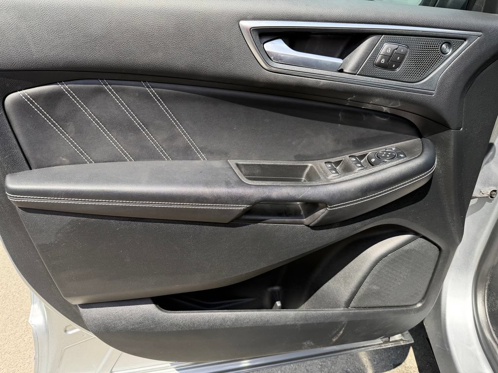 Used 2024 Ford Edge ST w/ Equipment Group 401A AWD/4WD image 13