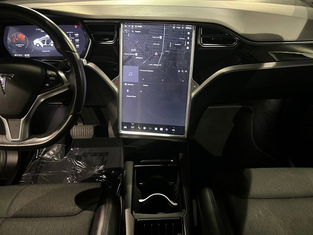 Used 2018 Tesla Model X 75D AWD/4WD image 32