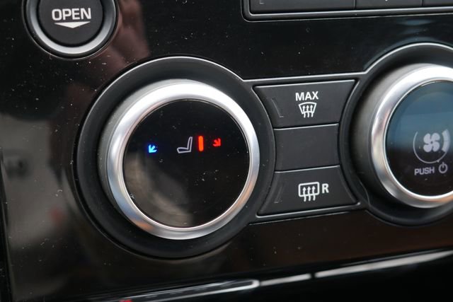 Used 2017 Land Rover Discovery HSE image 5