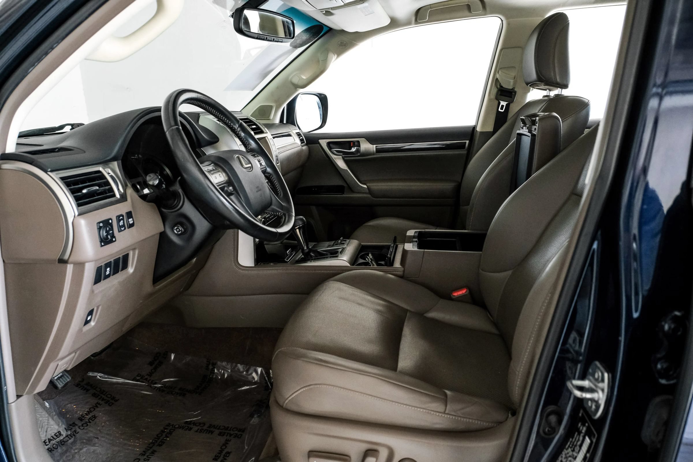Used 2018 Lexus GX 460 w/ Navigation Package AWD/4WD image 3