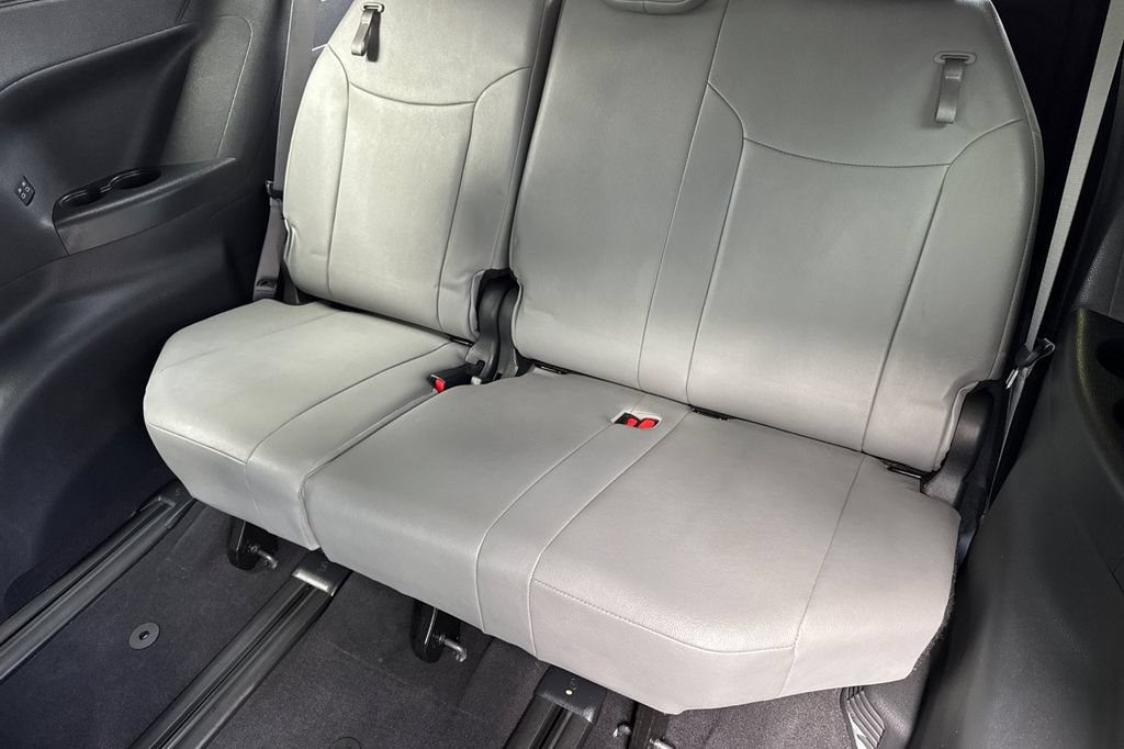 Certified 2025 Toyota Sienna XLE w/ XLE Plus Package AWD/4WD image 14