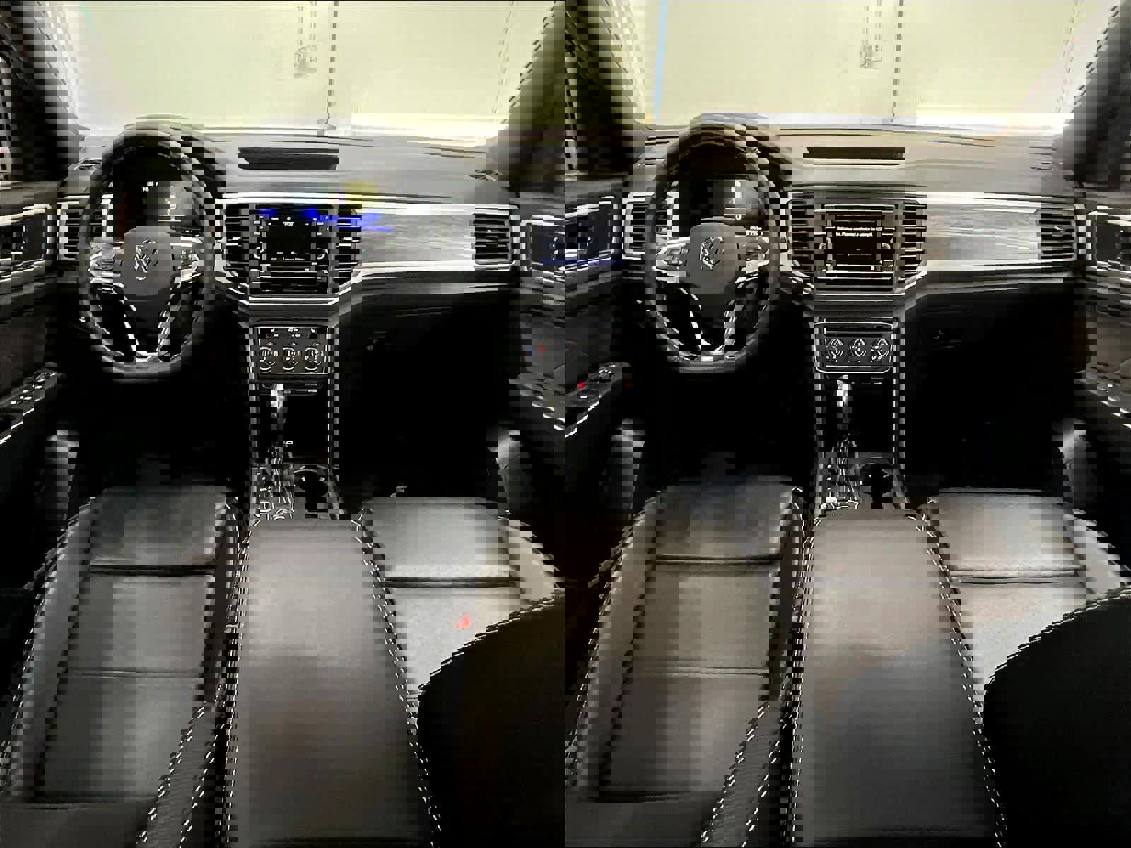 Used 2023 Volkswagen Atlas Cross Sport SE image 18