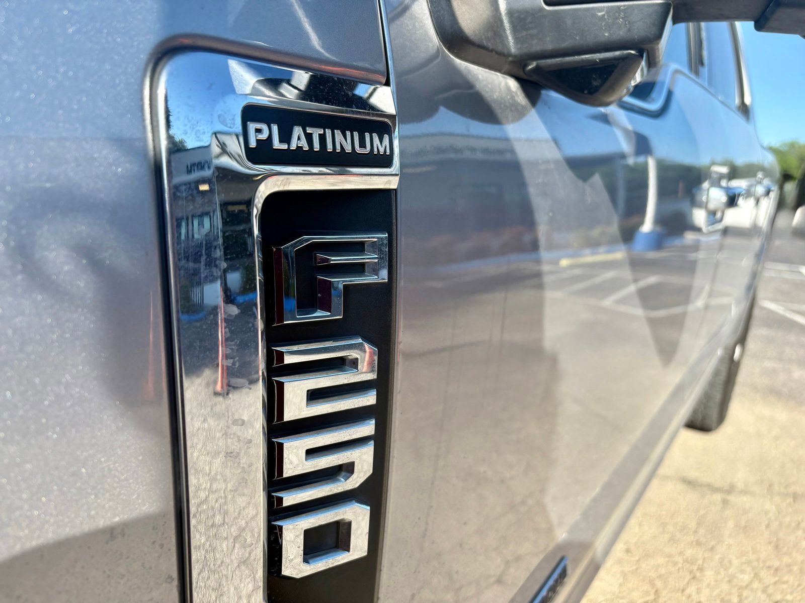 Used 2022 Ford F250 Platinum w/ FX4 Off-Road Package AWD/4WD image 10