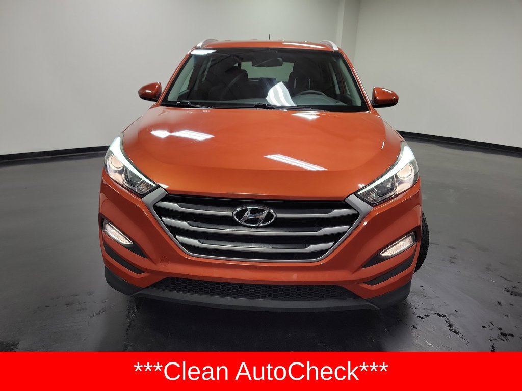 Used 2017 Hyundai Tucson SE w/ SE Popular Package 02 AWD/4WD image 2