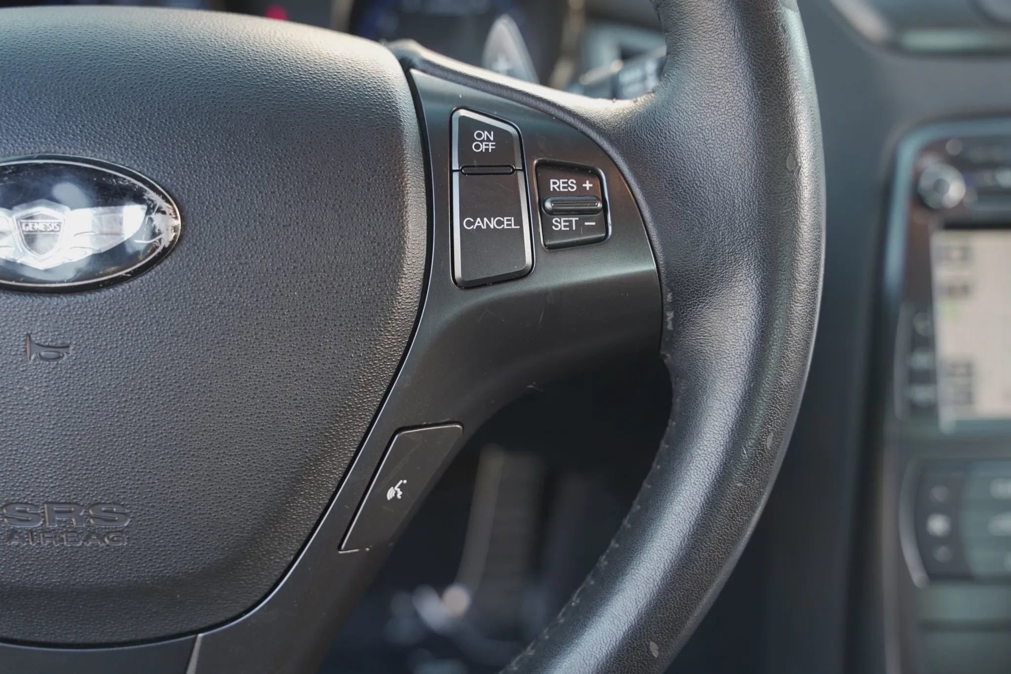 Used 2011 Hyundai Genesis 3.8 image 14