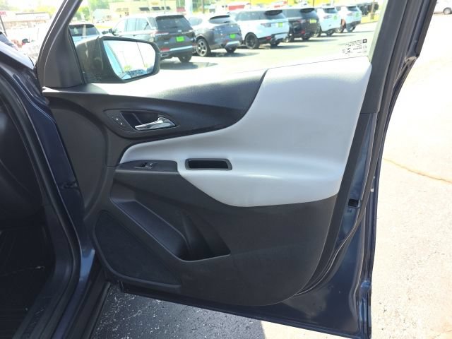 Used 2018 Chevrolet Equinox LS FWD image 31