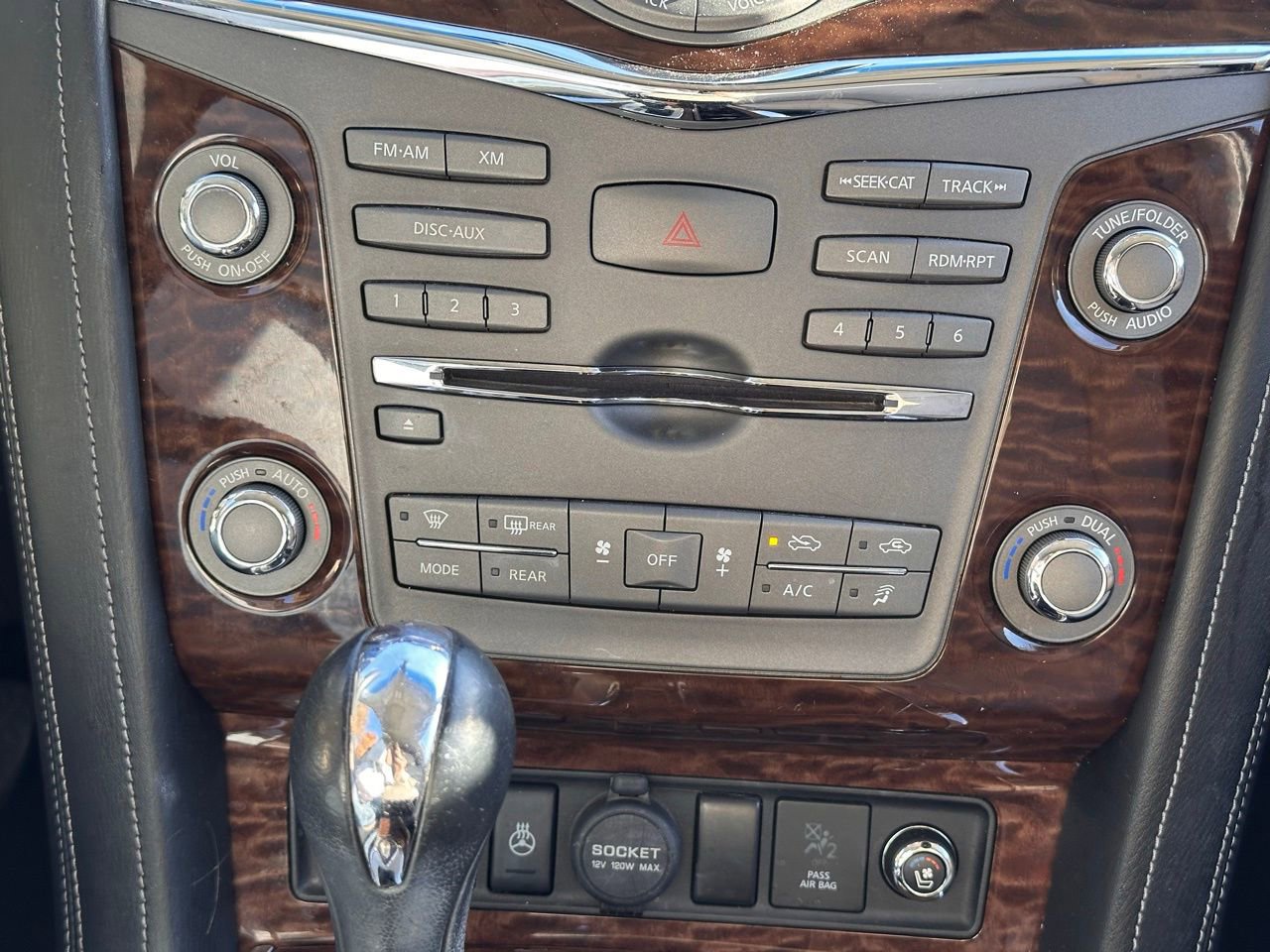 Used 2017 Nissan Armada Platinum w/ Captain Seat Package image 38