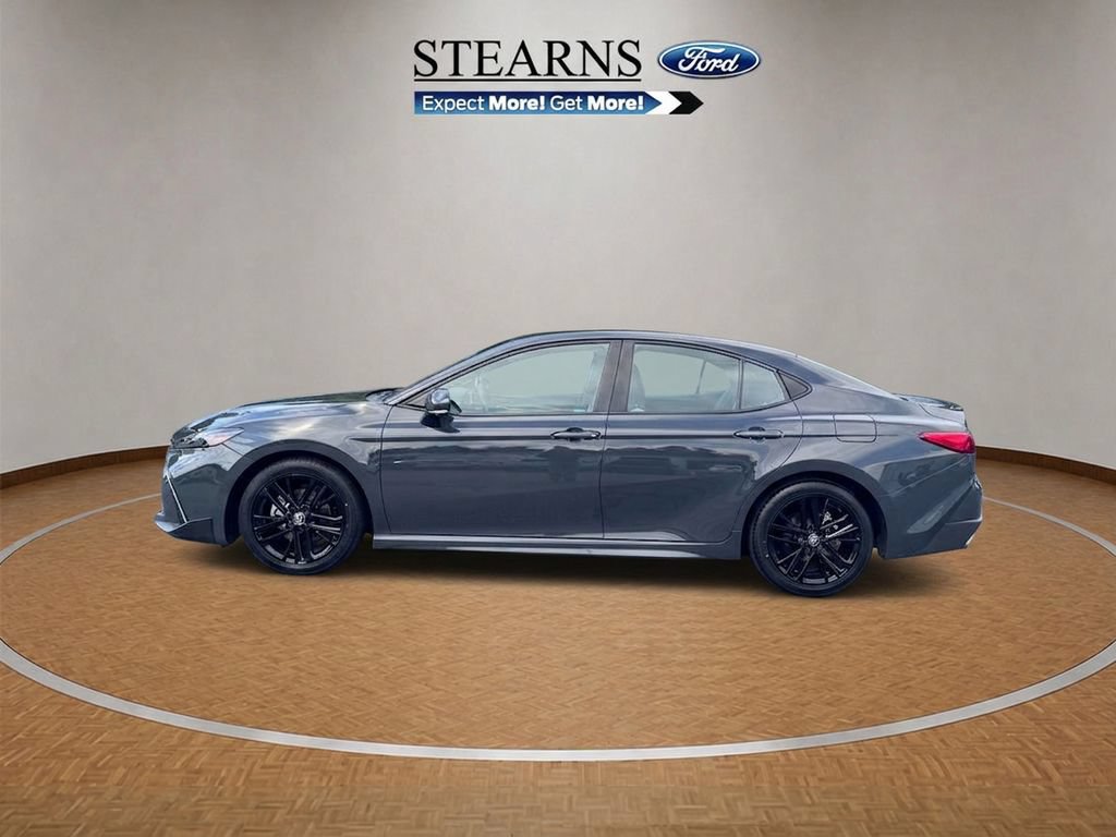 Used 2025 Toyota Camry SE w/ Convenience Package FWD image 3