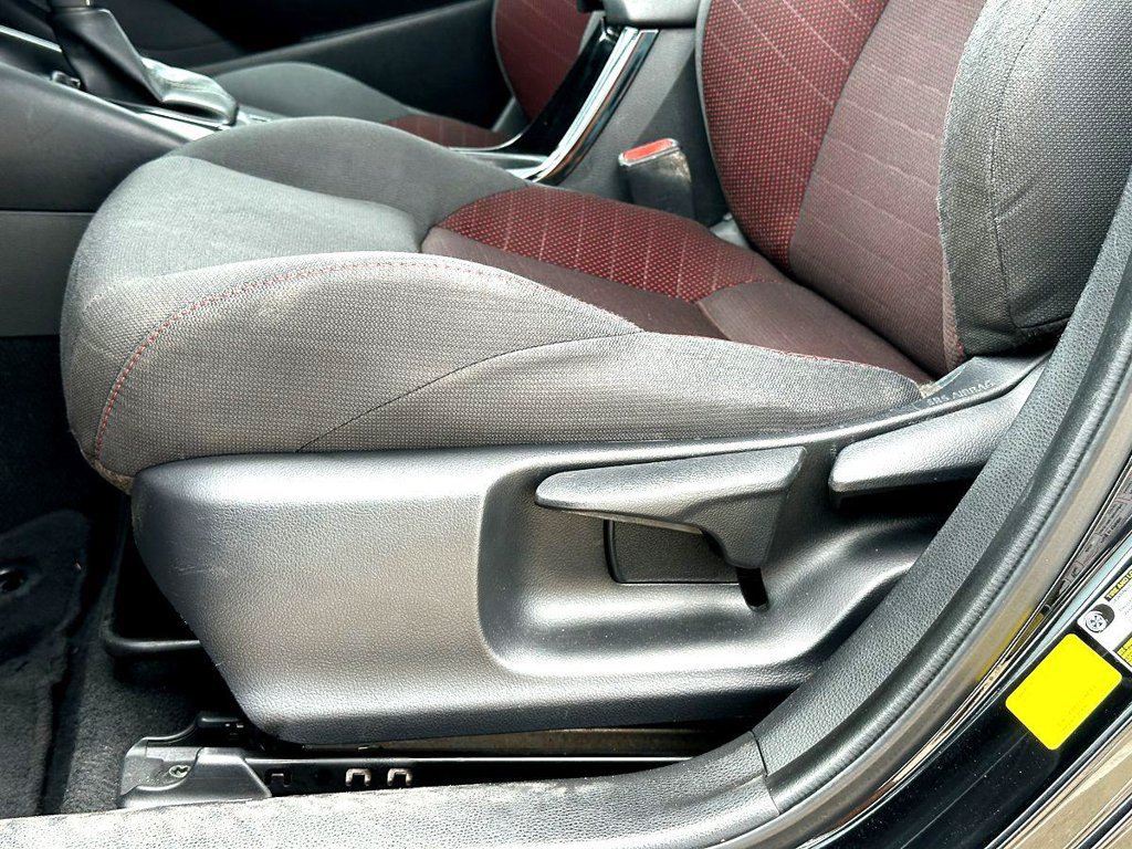 Used 2023 Toyota Corolla SE FWD image 14