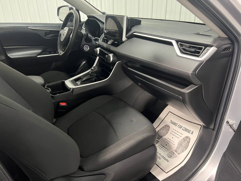 Used 2023 Toyota RAV4 LE image 3