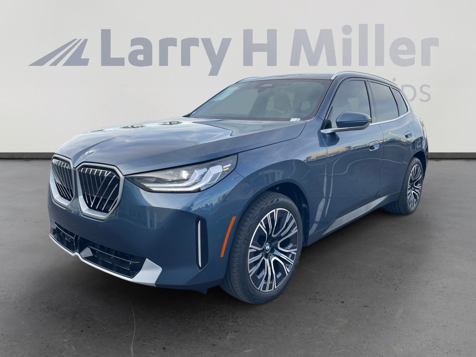 Used 2025 BMW X3 xDrive30i w/ Convenience Package image 1