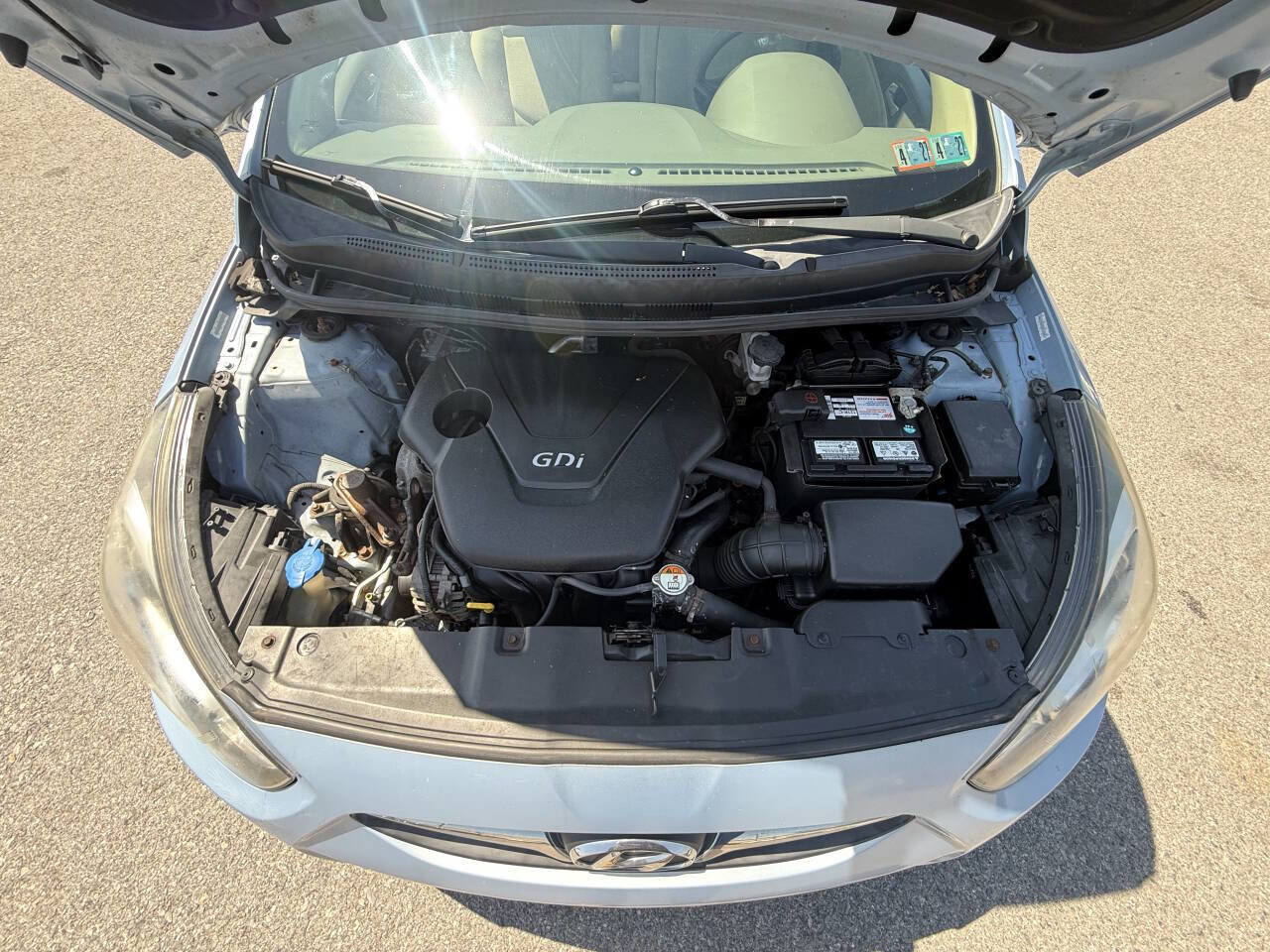Used 2012 Hyundai Accent GLS FWD image 22