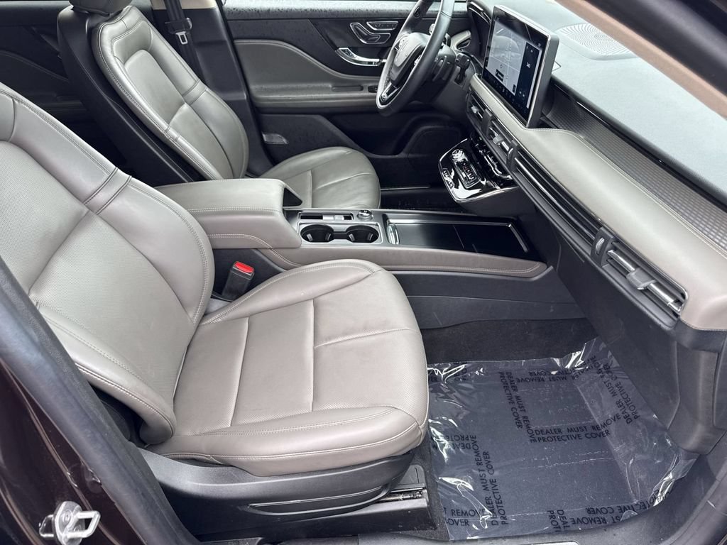 Certified 2023 Lincoln Corsair AWD w/ Equipment Group 101A image 35