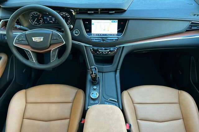 New 2025 Cadillac XT5 Premium Luxury w/ LPO, Floor Liner Package image 13