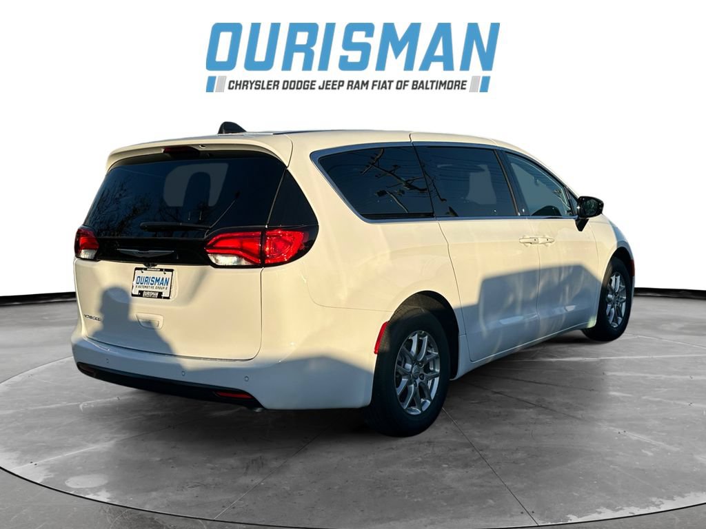 New 2026 Chrysler Voyager LX FWD image 6