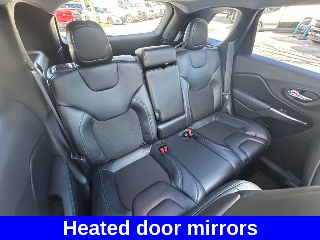 Used 2020 Jeep Cherokee Latitude Plus w/ Comfort/Convenience Group image 31