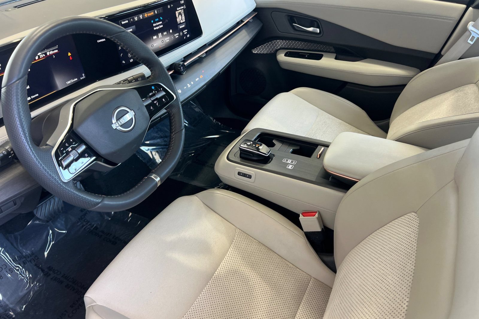 Certified 2023 Nissan Ariya FWD image 10