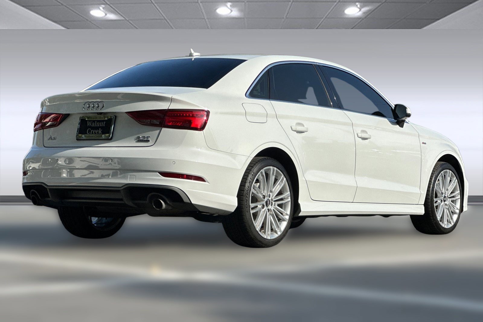 Used 2017 Audi A3 2.0T Premium Plus w/ Premium Plus Package image 3