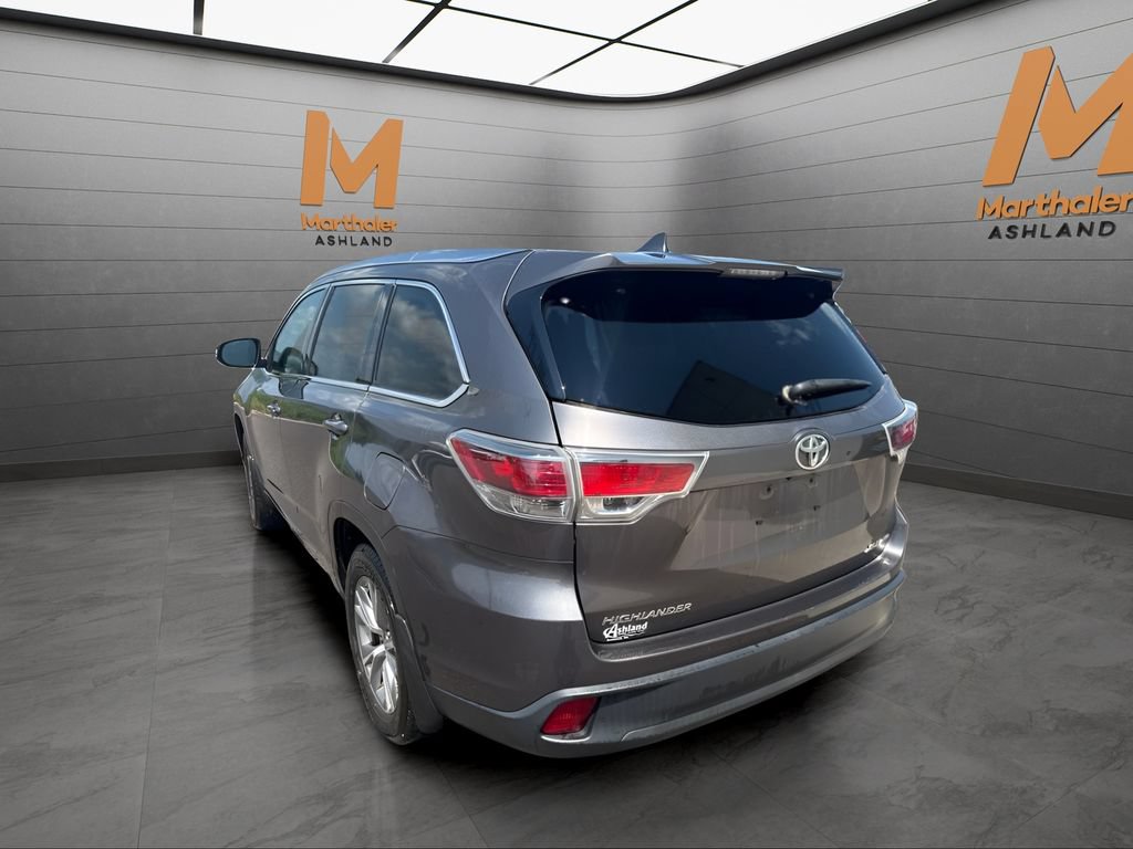 Used 2015 Toyota Highlander XLE AWD/4WD image 3