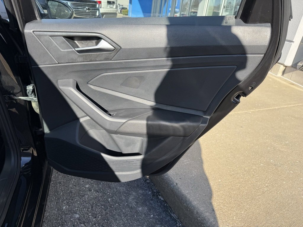 Used 2024 Volkswagen Jetta SE image 36