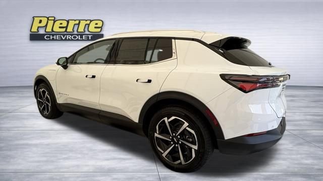 New 2026 Chevrolet Equinox EV LT FWD image 2
